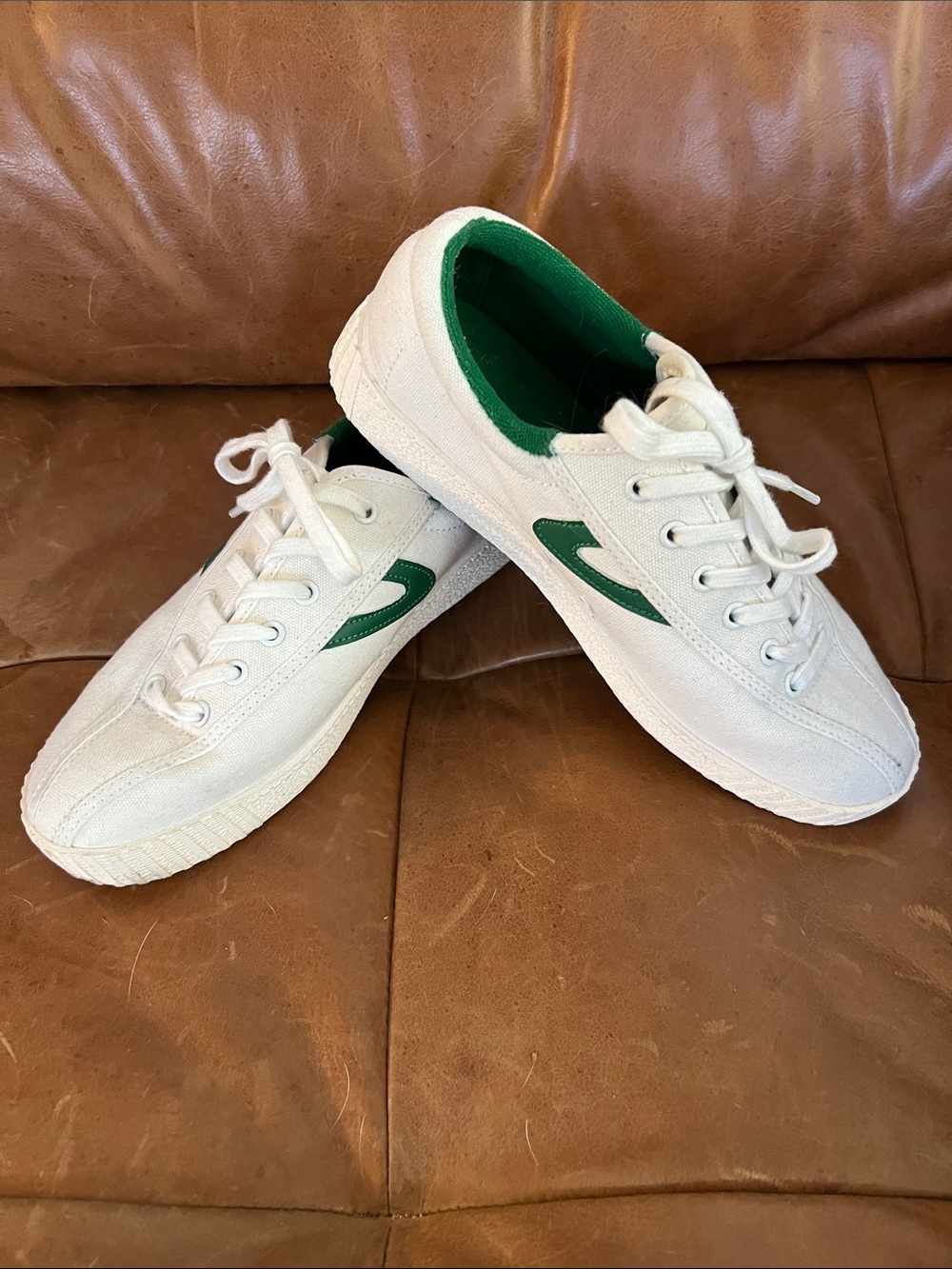 Tretorn White Canvas Sneakers with Green Accent Size 7